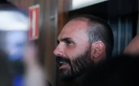 Delegado Freitas vai relatar processo contra Eduardo Bolsonaro