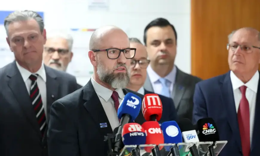 Alcolumbre manda arquivar PEC da Blindagem após rejeição da CCJ
