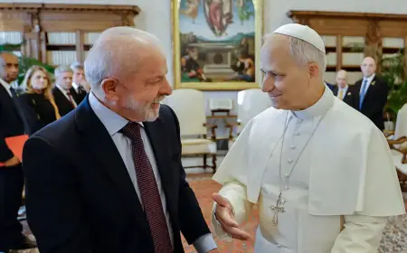 Lula se reúne com papa Leão XIV, pela primeira vez, no Vaticano