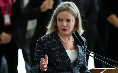 Derrite como relator do PL Antifacção contamina debate, diz Gleisi