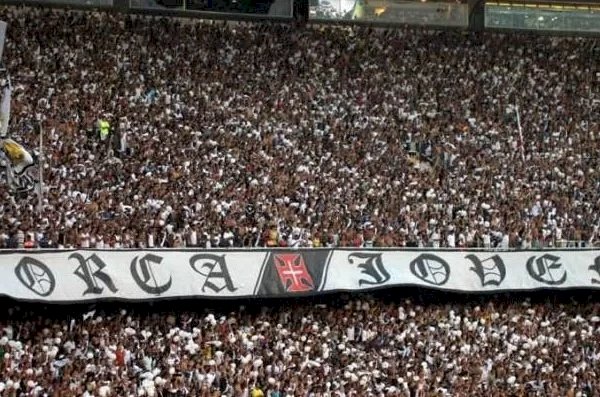 Torcida organizada do Vasco recebe suposta ameaça de facção criminosa