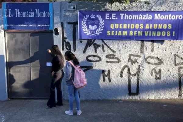 Medo e apreensão: alunos retornam à escola de SP alvo de ataque