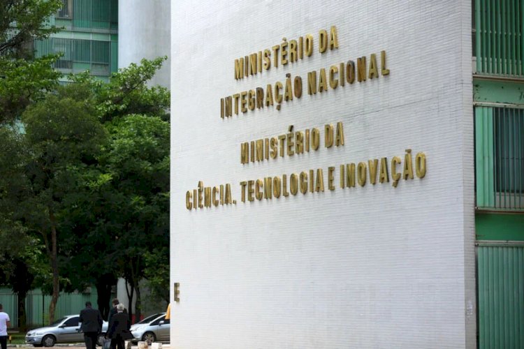 Concurso do Ministério da Ciência tem 814 vagas e salário de R$ 11 mil