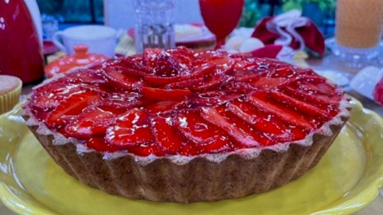 Torta de morango simples