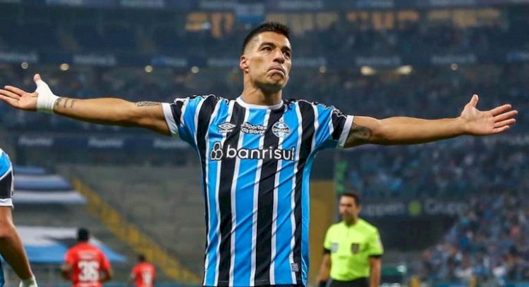 O drama de Suárez. Não suporta mais as dores da artrose no joelho. E quer a aposentadoria. Grêmio deseja que fique até o fim do ano