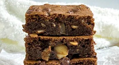 Brownie de aveia com amêndoas