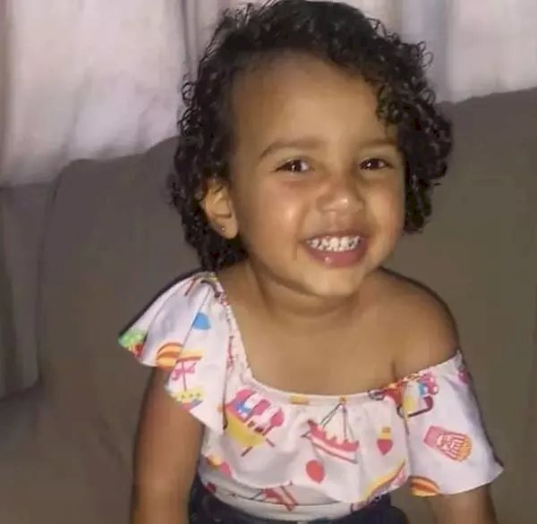 Motorista invade festa após briga e atropela 12 pessoas; menina de 3 anos morreu