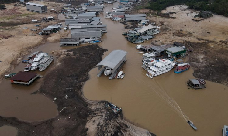 Lula e presidente da Colômbia conversam sobre seca na Amazônia