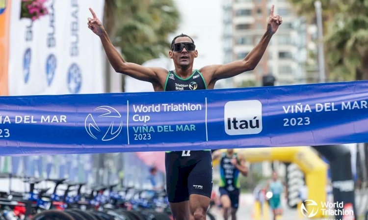 Brasil conquista dobradinha na Copa do Mundo de triatlo