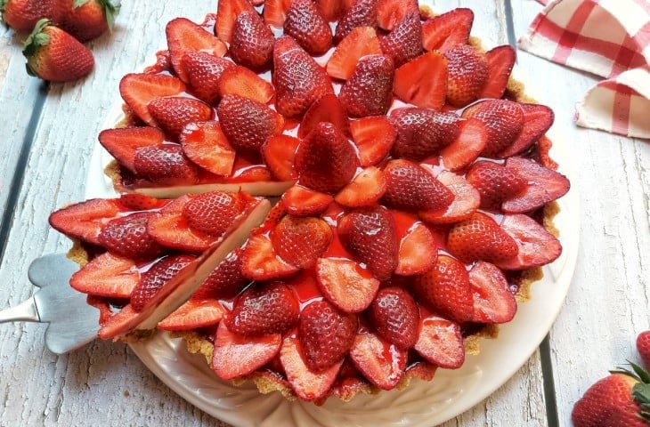 Torta de morango com bolacha