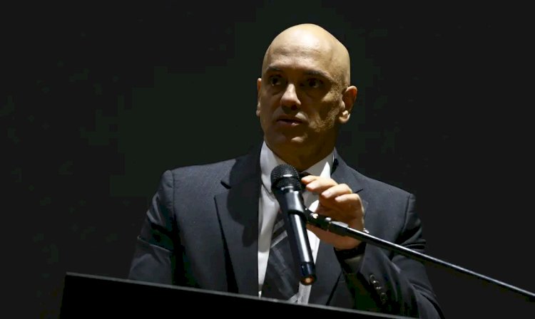 AGU pede ao STF apuração de posts com divulgação de decisões de Moraes