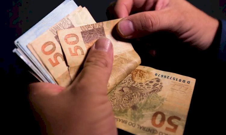 Receita restitui R$ 8,5 bilhões a 5,75 milhões de contribuintes hoje