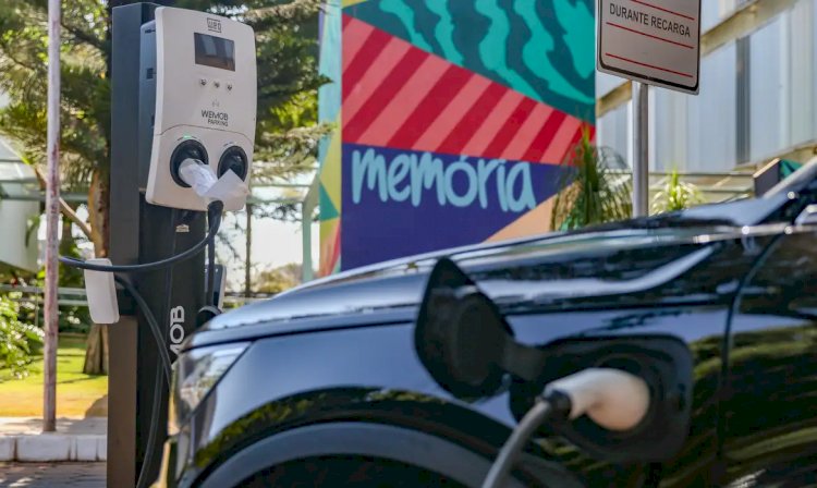 Importação de veículos elétricos provoca queda na balança comercial