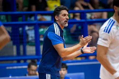 Sada Cruzeiro e Praia Clube fazem duelo de invictos no Campeonato Mineiro de Vôlei