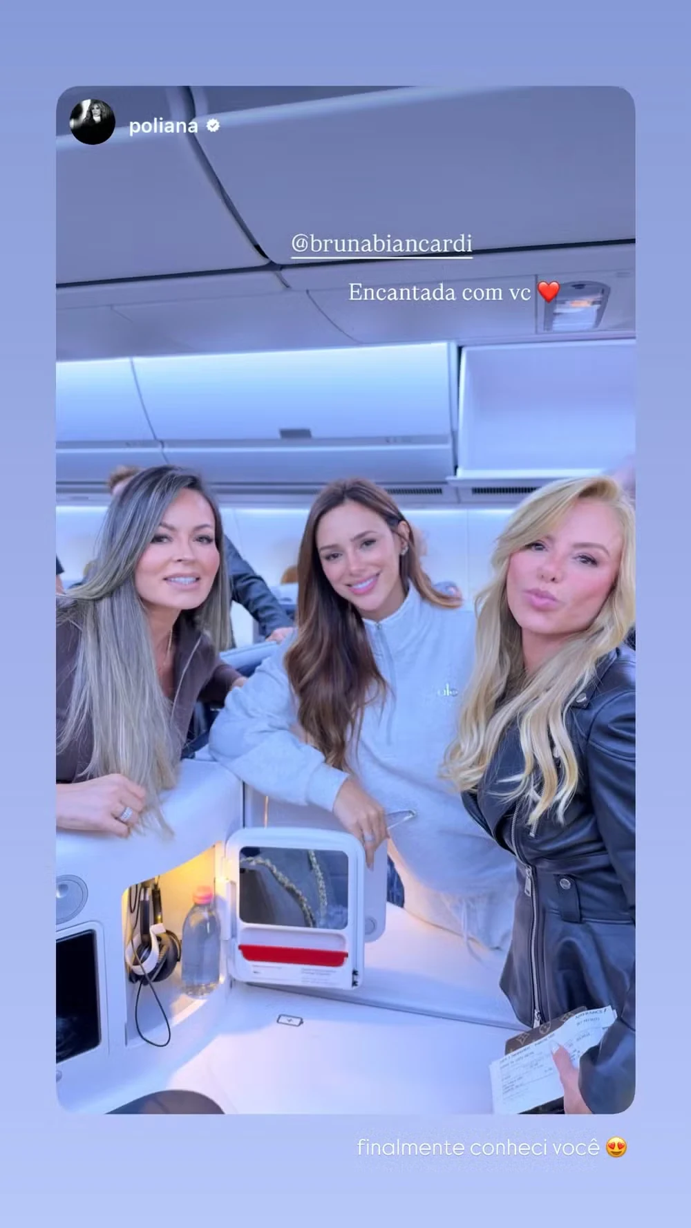 Bruna Biancardi e Poliana Rocha se conhecem em voo para Paris e celebram encontro