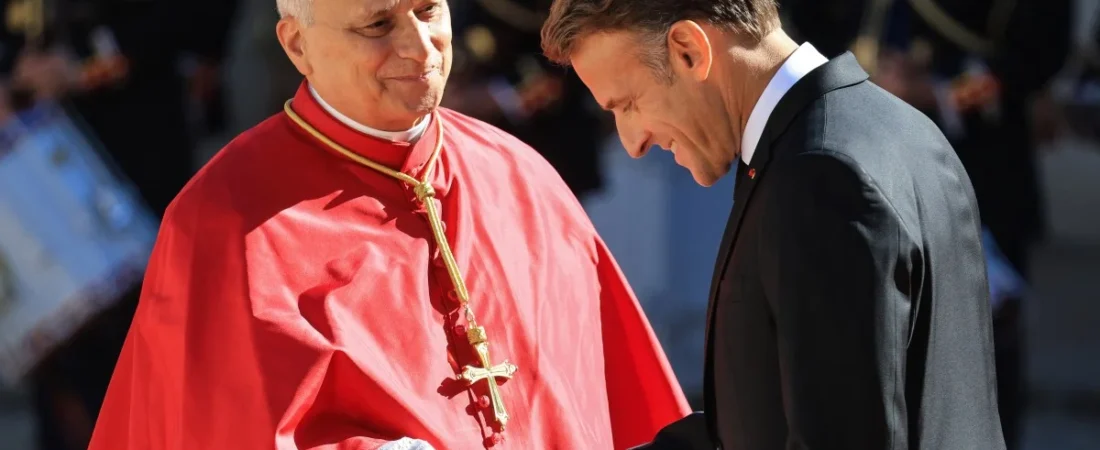 Papa Leão XIV defende a dignidade humana diante da IA ​​e critica a lei de morte assistida na França