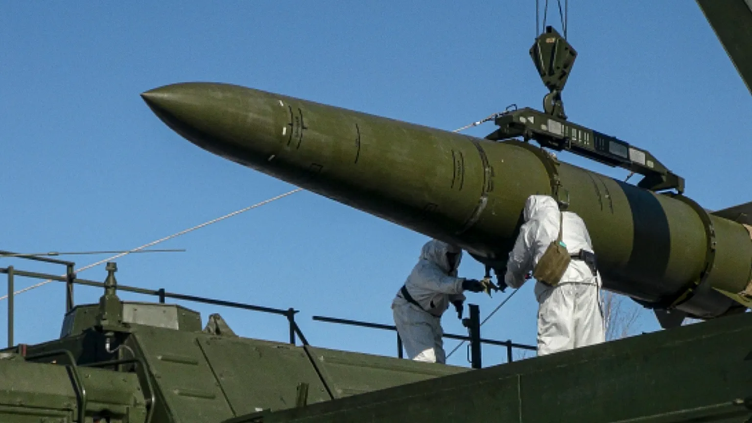 Lituânia avança em mudança sobre armas nucleares e recebe advertência da Rússia