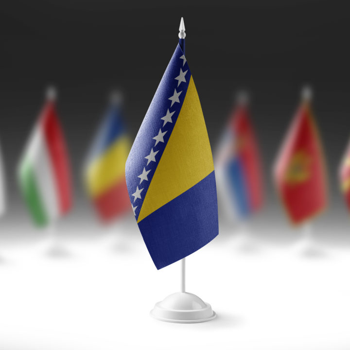 Eleição na Bósnia expõe divisão política e disputa de influência entre Rússia, Europa e Estados Unidos
