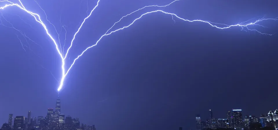 Inmet emite alerta vermelho para tempestades no Sul; Mato Grosso do Sul também tem aviso
